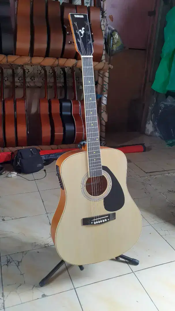 GITAR ELEKTRIK AKUSTIK