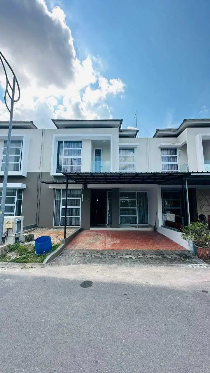 DiJual Cepat Rumah Cantik Royal Grande