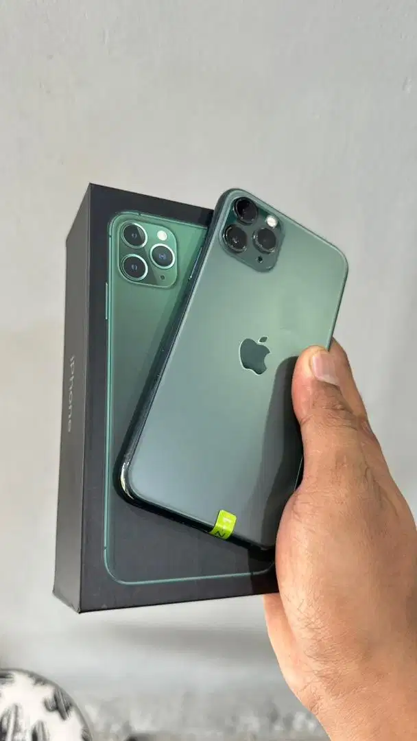 Iphone 11 PRO 64gb lengkap mulus