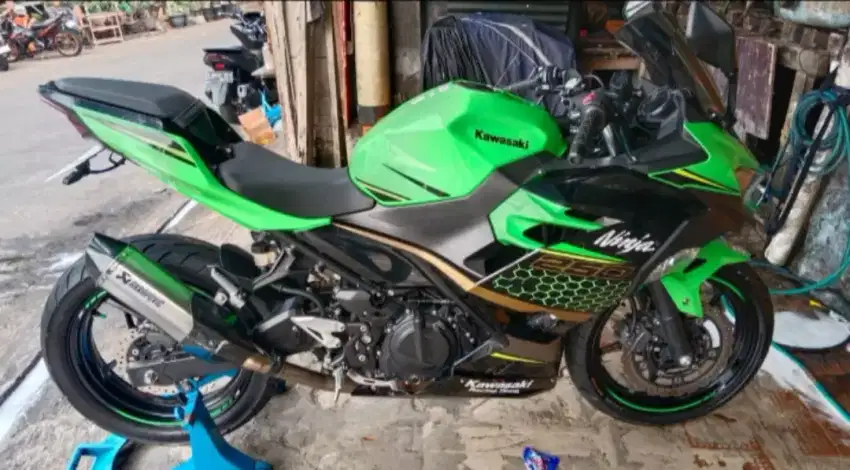 Istimewa New Ninja 250 FI SE KRT 2019 Low Km14rb Pjk Hidup Kaleng 2029