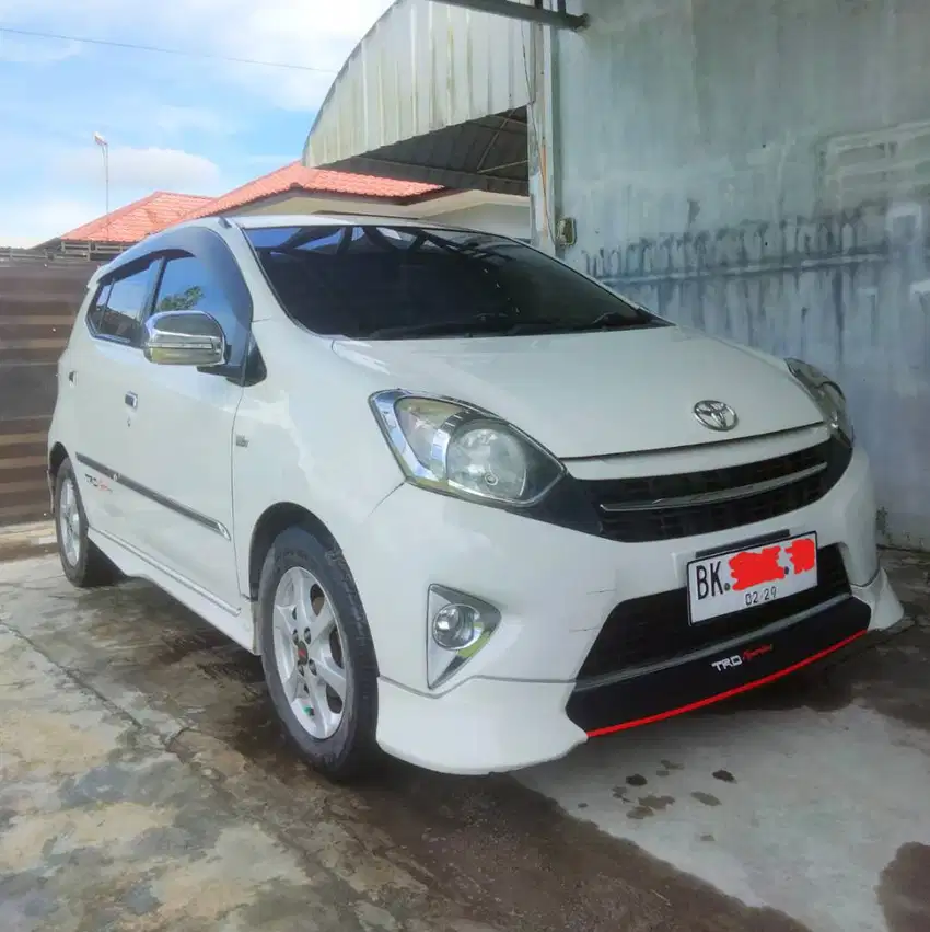 Jual Agya TRD Sportivo 1,0 Matic 2014