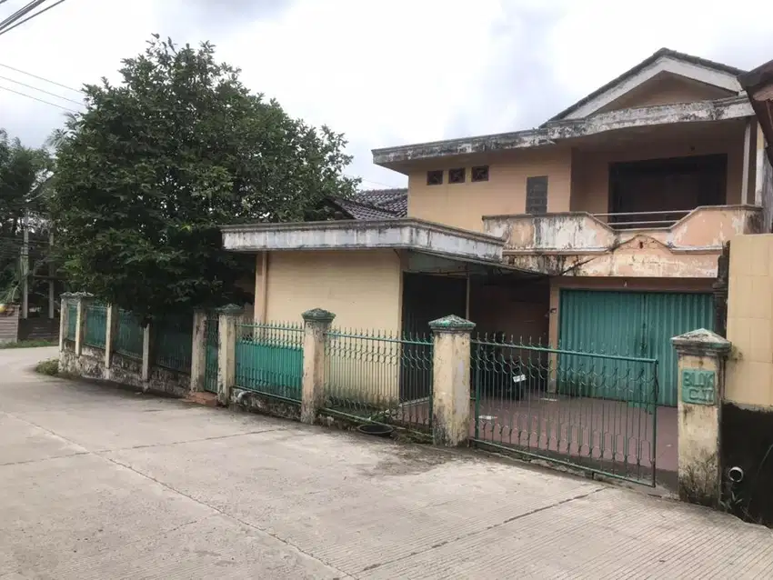 Dijual Rumah Oldmoney Luas & Multifungsi