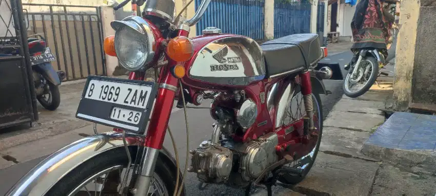 Klasik antik Honda 90Z