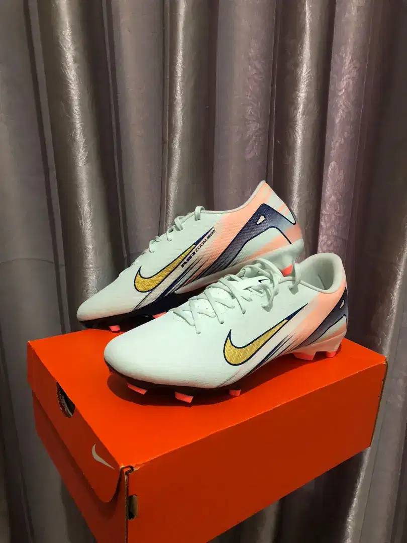 Nike Mercurial VAPOR

MDS 009 Academy