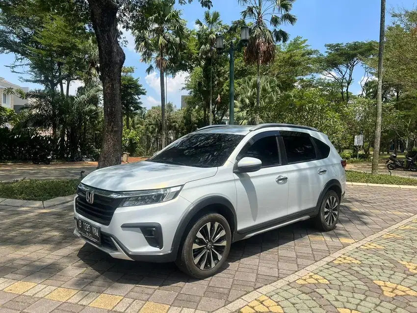 MULUS TERAWAT LIKE NEW ! Honda BRV 1.5 E PRESTIGE AT 2022 Silver