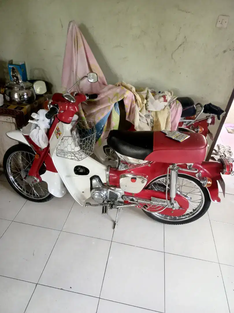 Honda C50 PISPOT