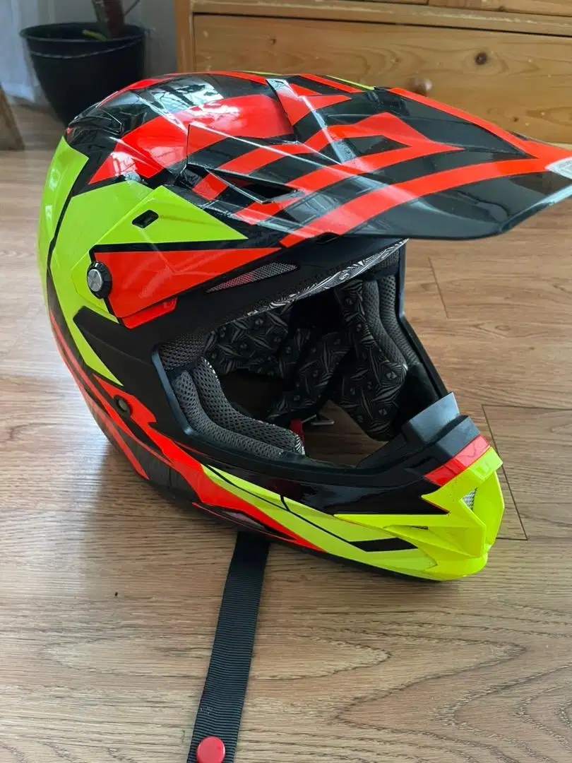 Helm KYT Cross mulus Like new