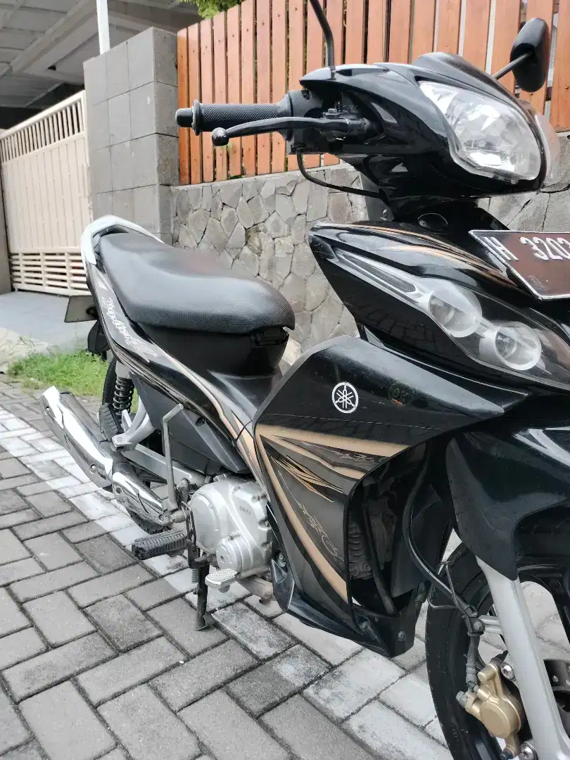 Jupiter Z 2010 CW Orisinil istimewa dari baru