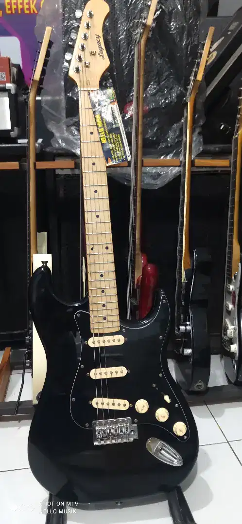 Gitar original Legacy eg100 Stratocaster sss Balck beauty