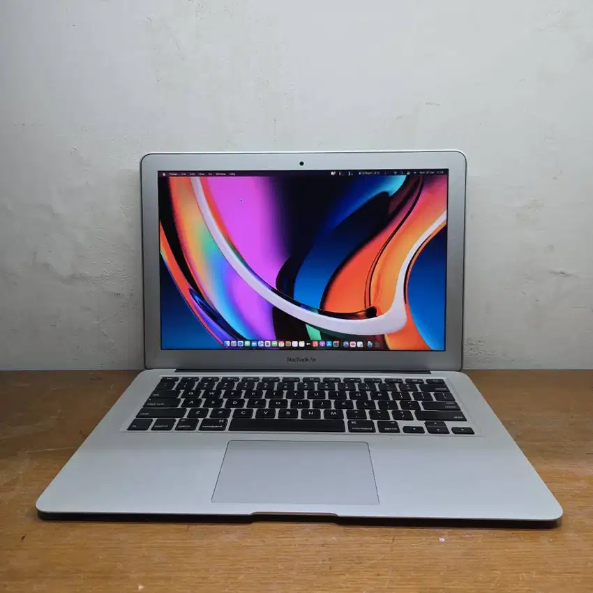 MULUS NO MINUS! APPLE MACBOOK AIR 13 2014 I5 8/128 SSD SIAP PAKAI