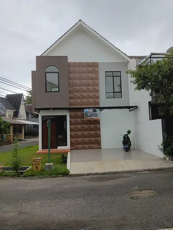 dikontrakkan rumah swimming pool fuly furnished