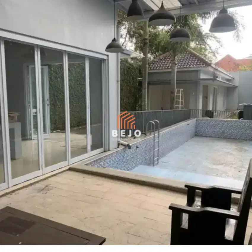 Disewakan Rumah dgb Kolam Renang cocok Homestay/Kantor di Jl Kaliurang