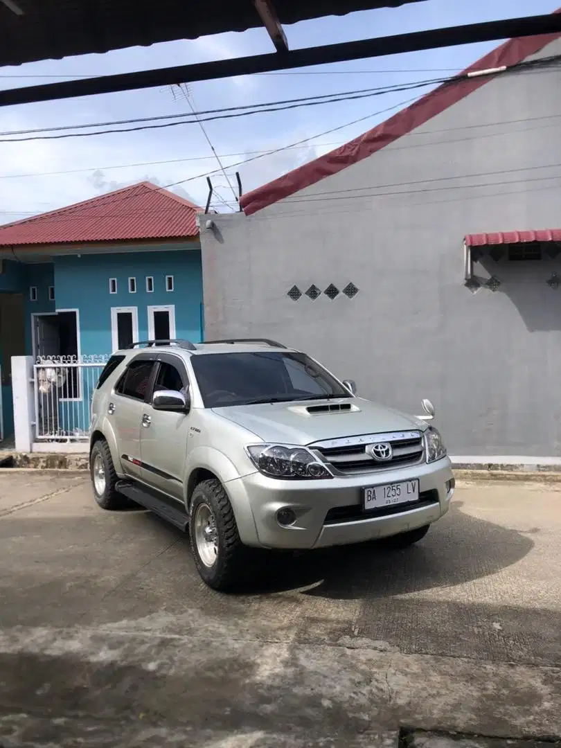 DIJUAL FORTUNER 2008 2.7 BENSIN