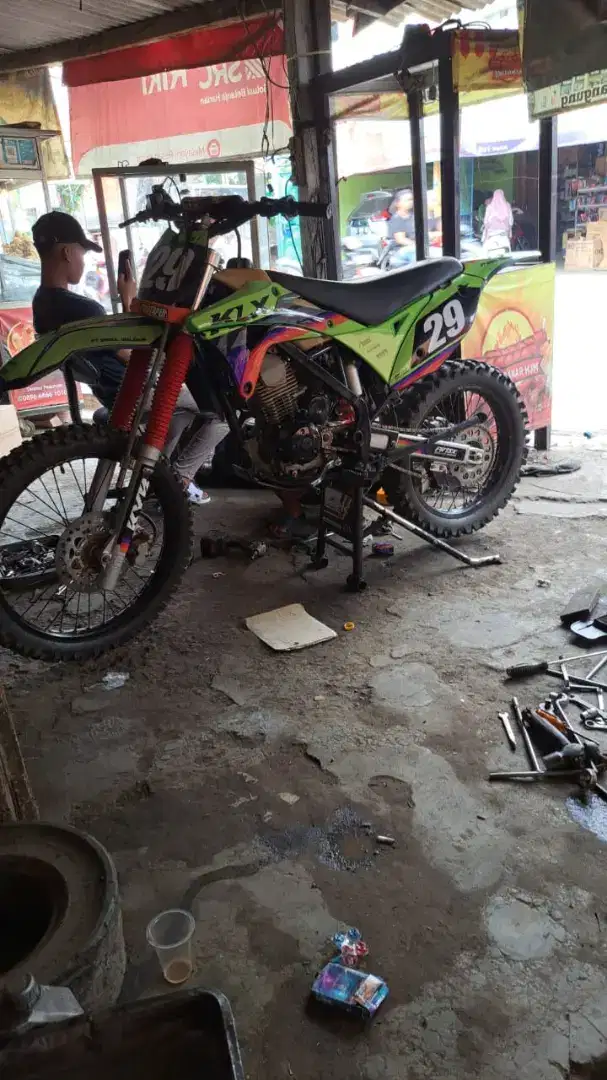 Kawasaki KLX Spek Gunung