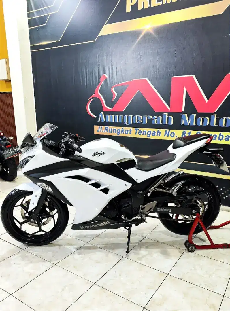 Kawasaki Ninja 250 FI TH 2012 PUTIH low KM cakep murah pol