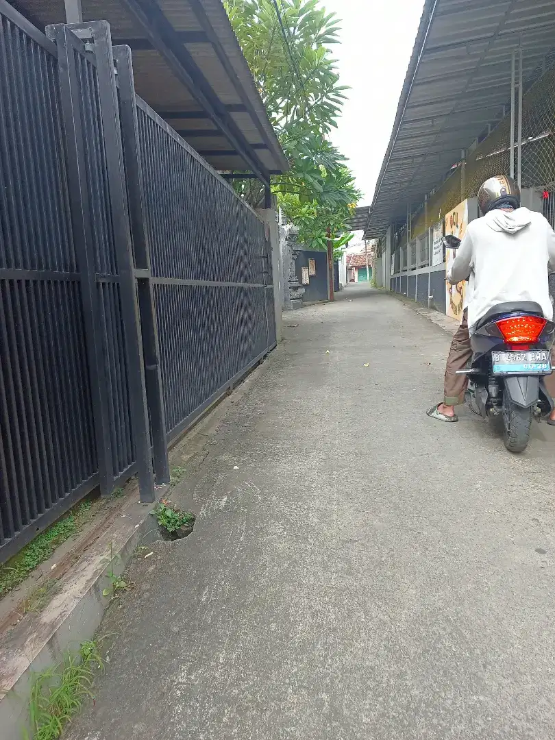 Dsewa 36.5jt th net 6 bln 20jt utk tinggal jg usaha msuk mobil depok