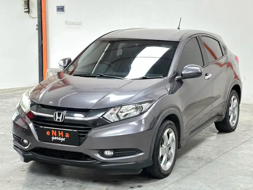 Honda HR-V CVT 2017 MATIC TV FLOATING ISTIMEWA UNIT SEGER!