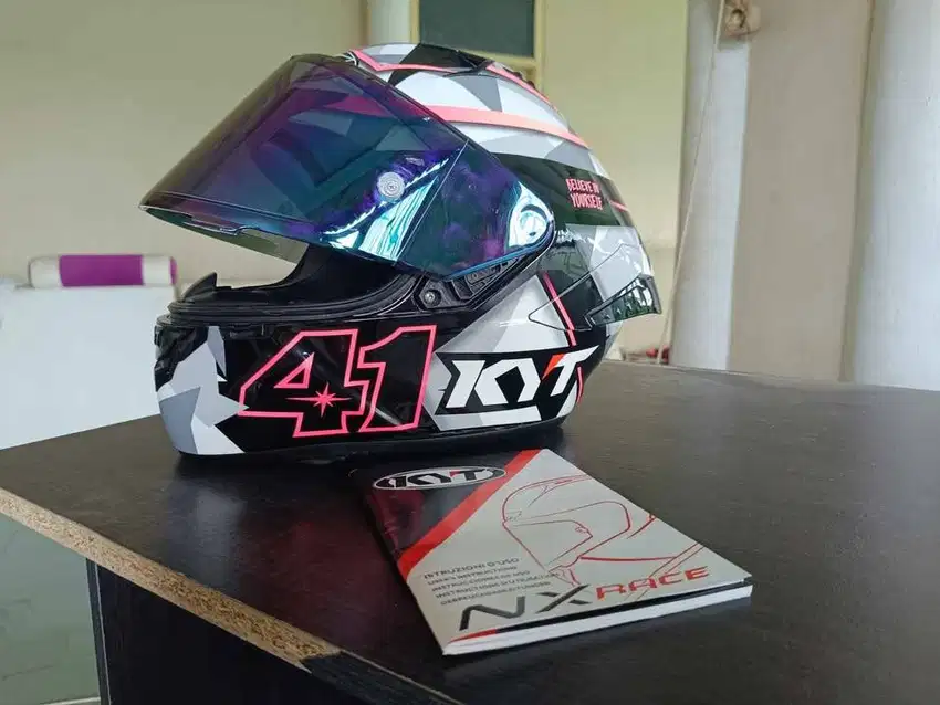 Helm KYT NX Race