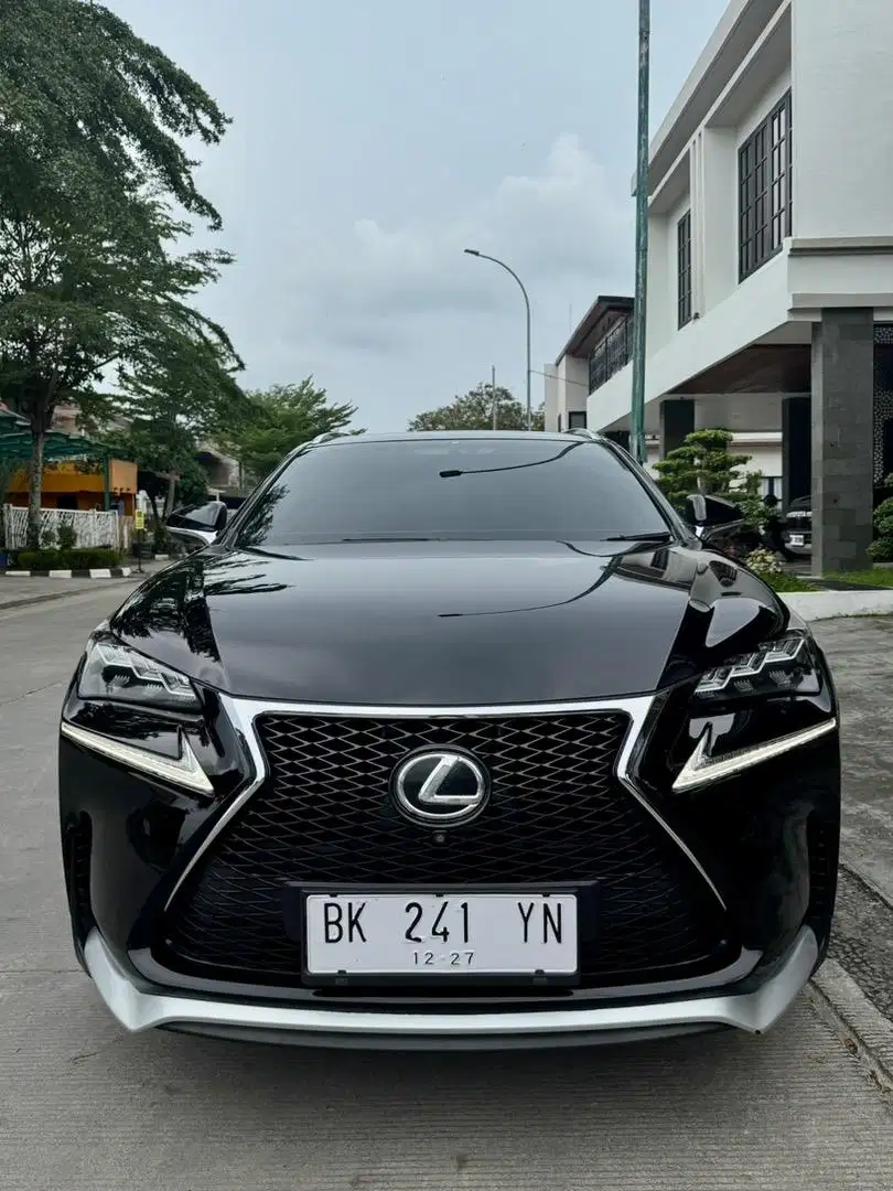 Lexus NX200 T F Sport 2015 A/T