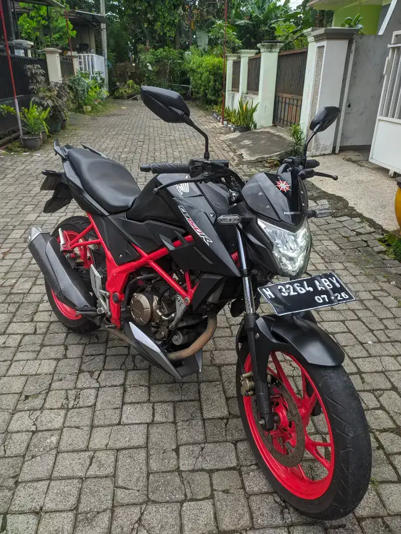 Honda CB150R StreetFire Tahun 2016