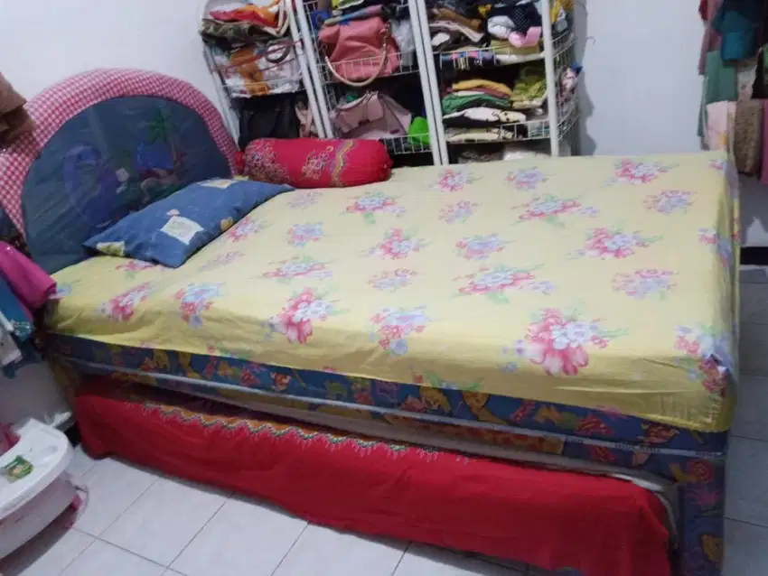 Jual Borongan Kasur Slorok, TV, Kursi Bekas