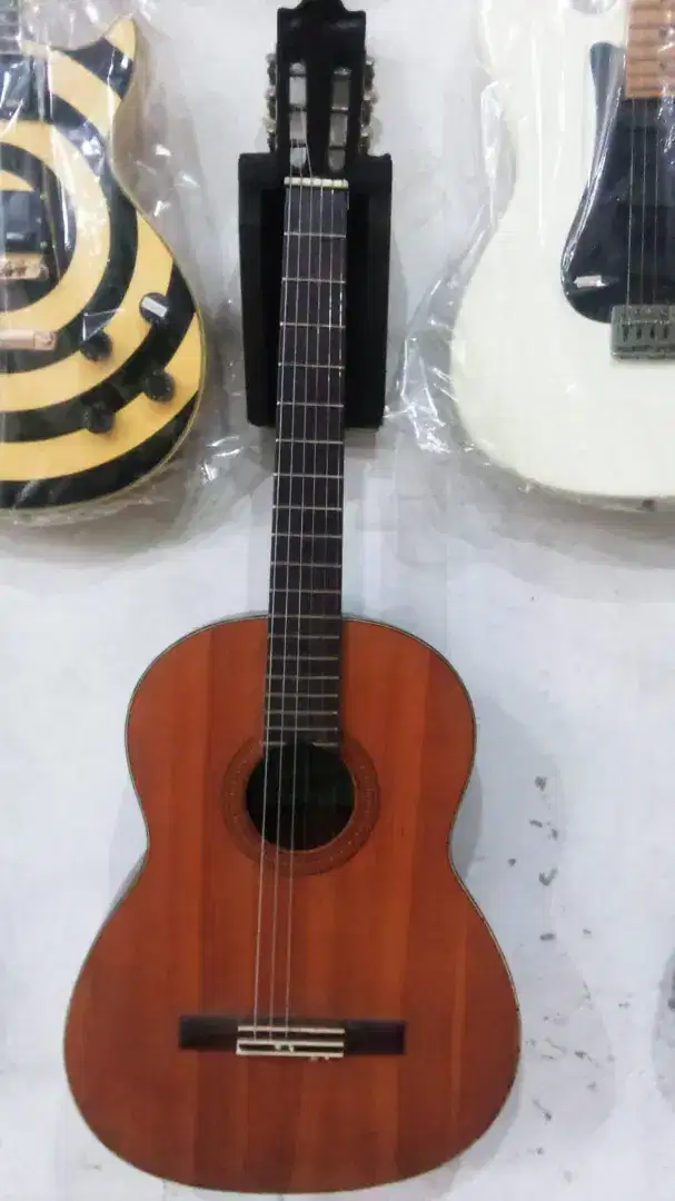 JUAL CEPAT GITAR YAMAHA AKUSTIK FG-320 ORIGINAL!