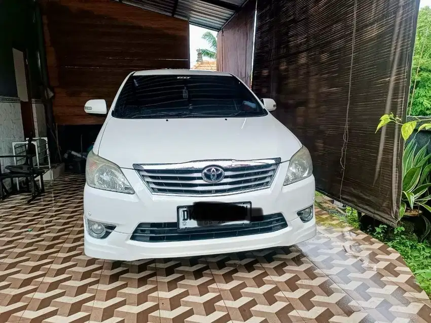 Di jual mobil innova luxury th 2013 milik pribadi