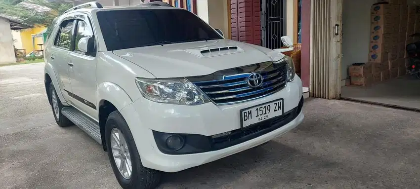 Fortuner G automatic 2011