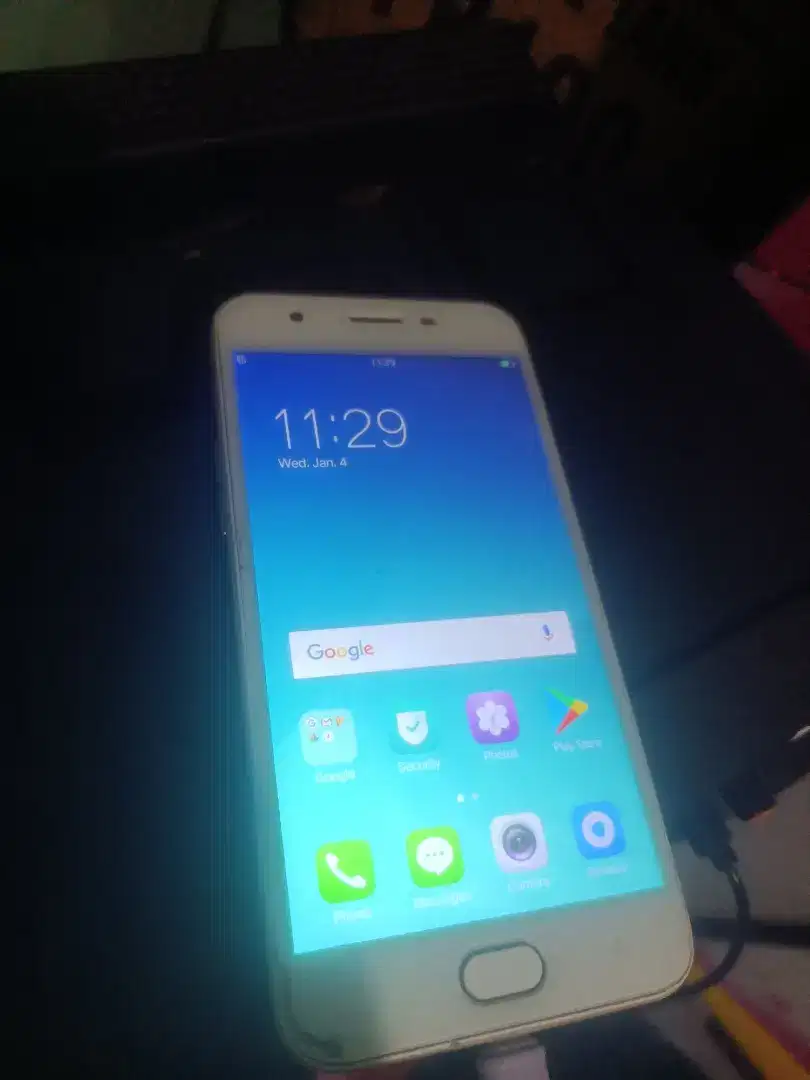 Oppo a57 RAm 4 retak dikit normal