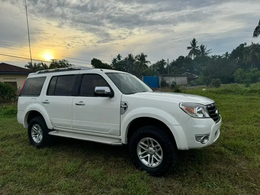 FORD EVEREST 4x4 M/T