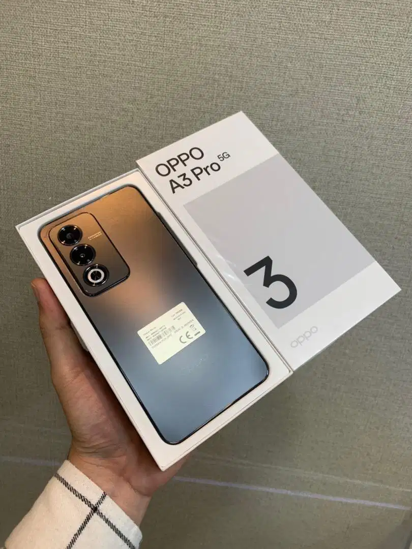 oppo A3 pro 5G 8/256 like NEW