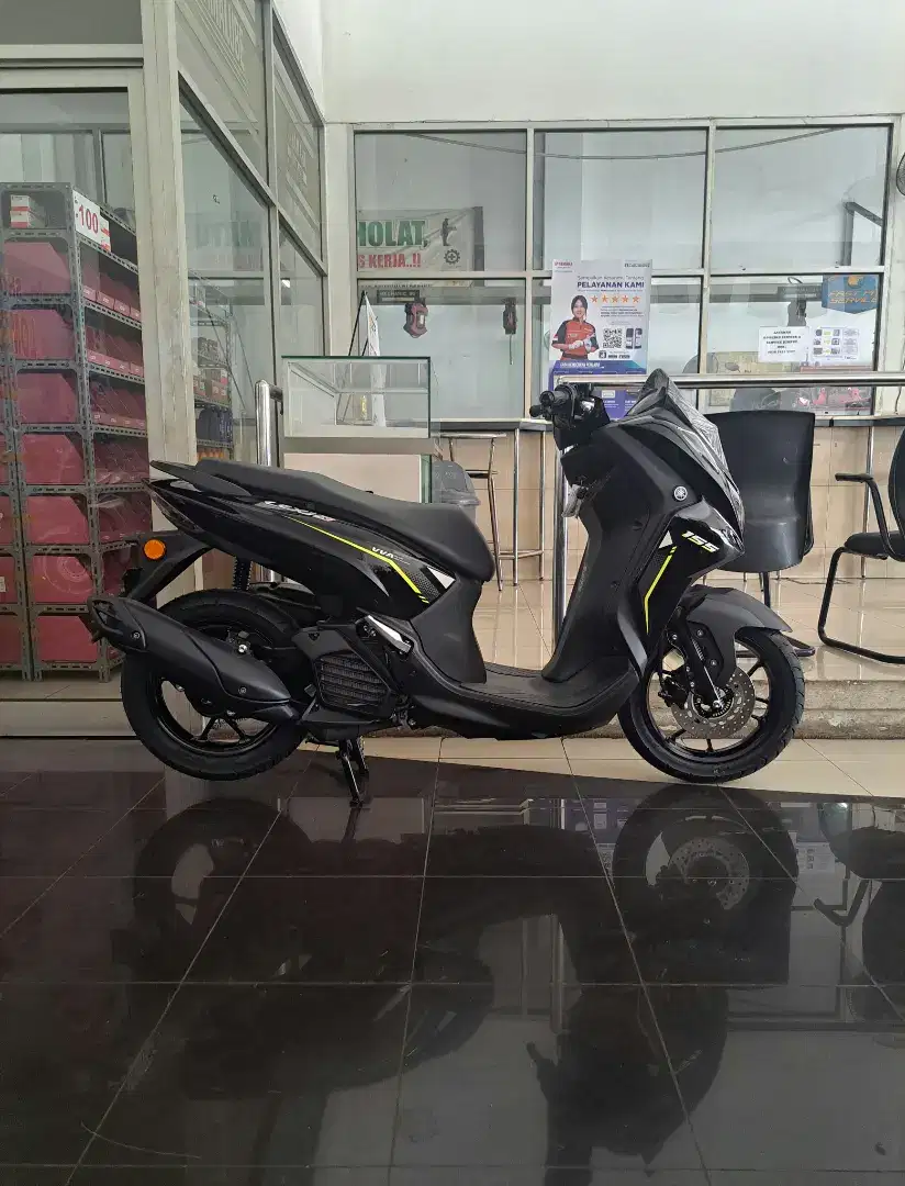 Lexy lx 155cc vva hitam