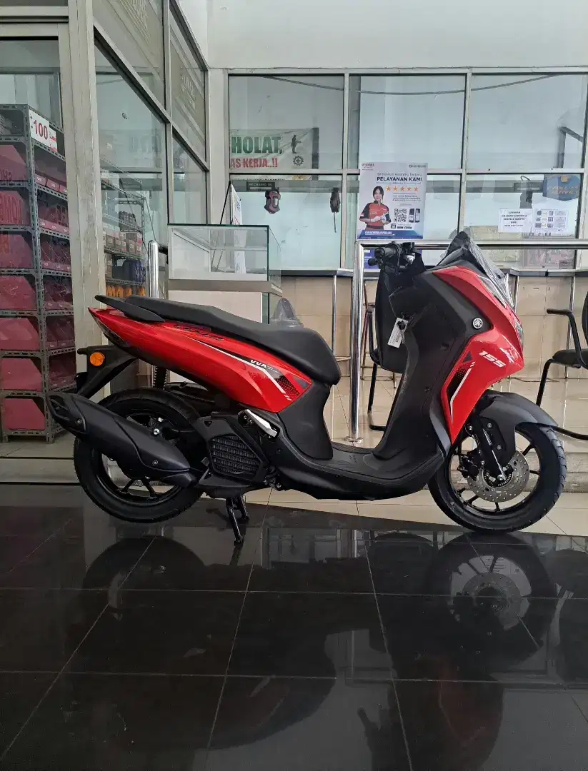 Lexy lx 155cc vva merah