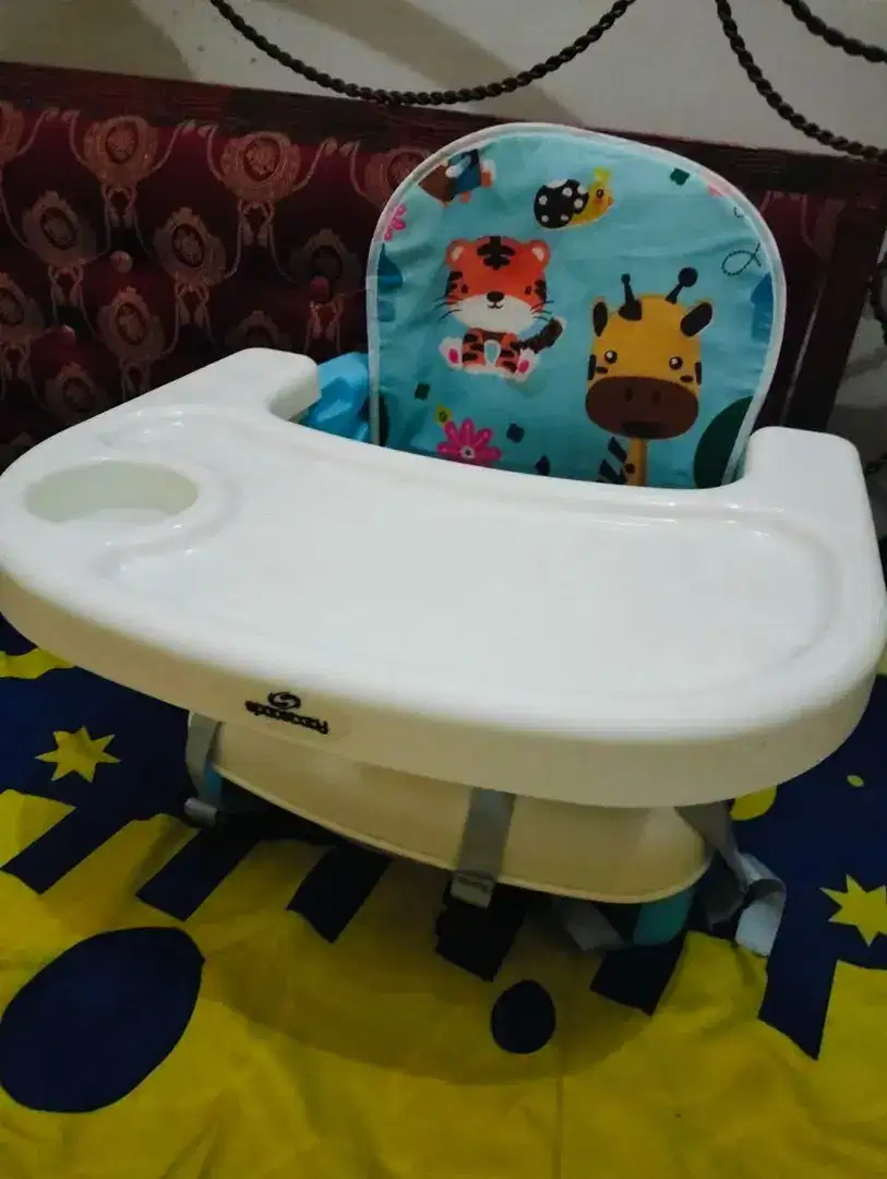 Dijual kursi makan bayi ex kado, barang baru, minus ga ada kardus