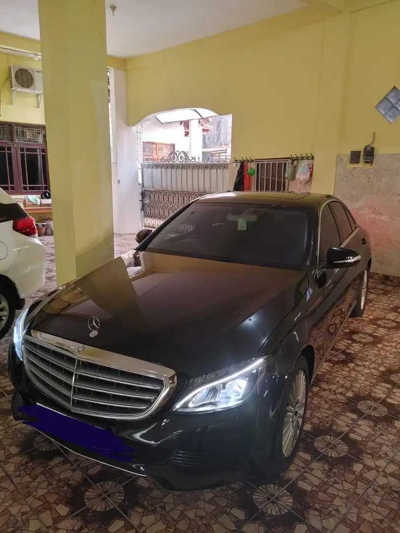 Dijual mercedes benz C250