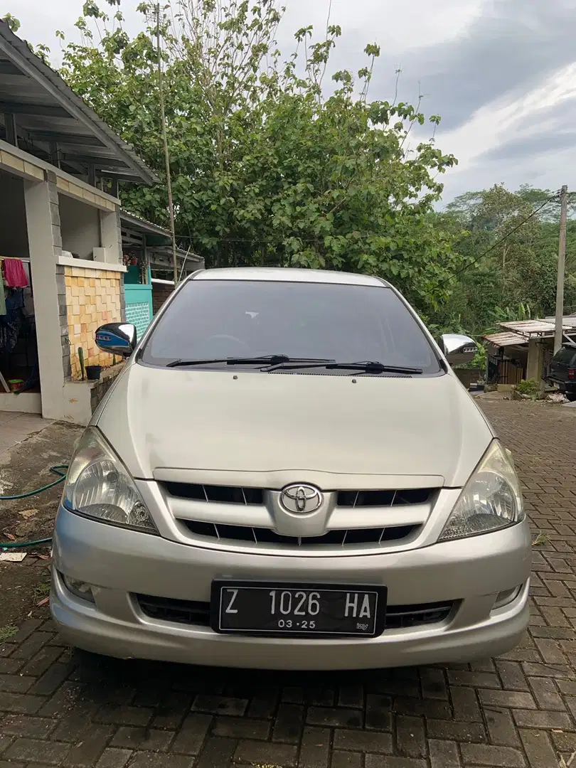 Toyota Kijang Innova 2006 Bensin