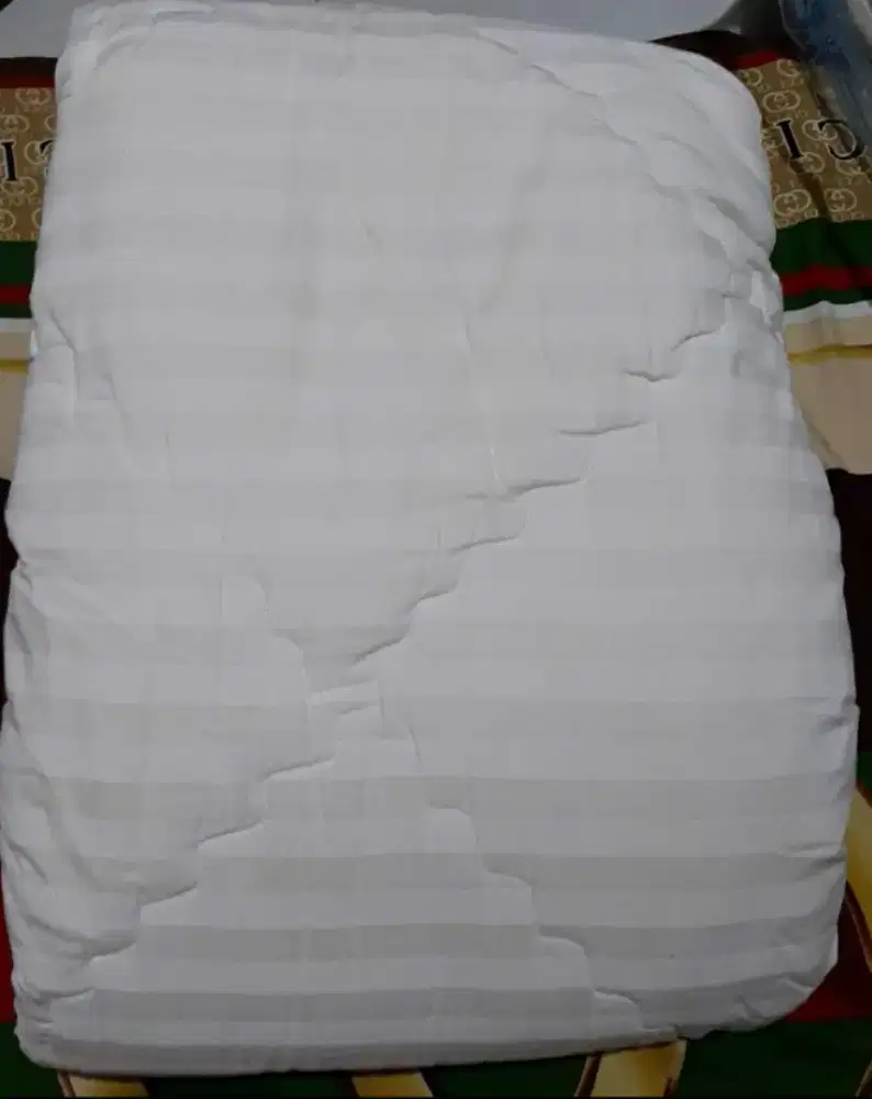 Bed cover putih uk besar king size