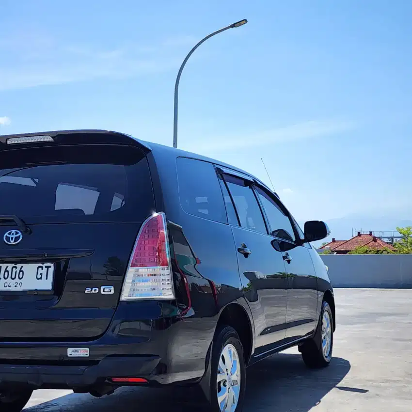 Kijang Innova 2.0 G 2009