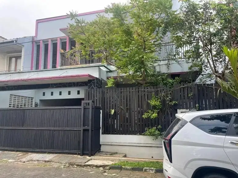 Rumah Hook 2 Lantai Kemang Pratama 1