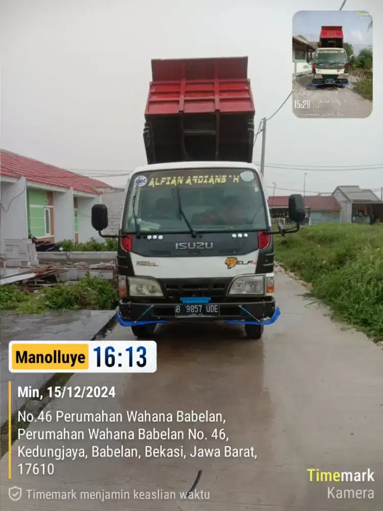 Urugan material tanah campur dan puing