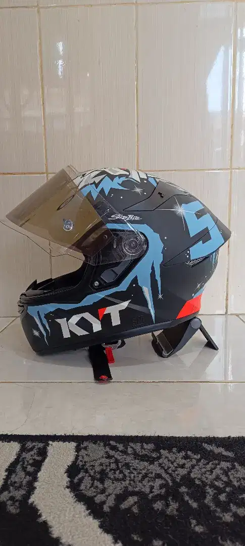 Helm KYT TT COURSE