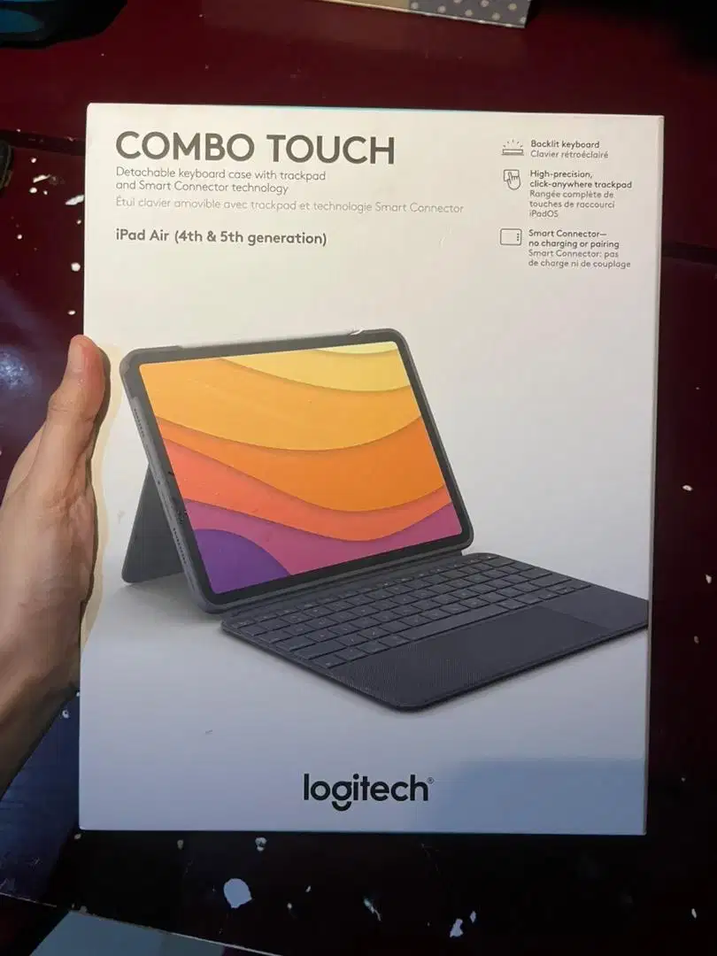 [NEW SEGEL] LOGITECH COMBO KEYBOARD WITH TRACKPAD FOR IPAD AIR 4/5