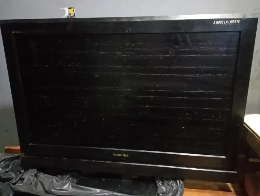 Dijual TV LCD Toshiba 32 inch