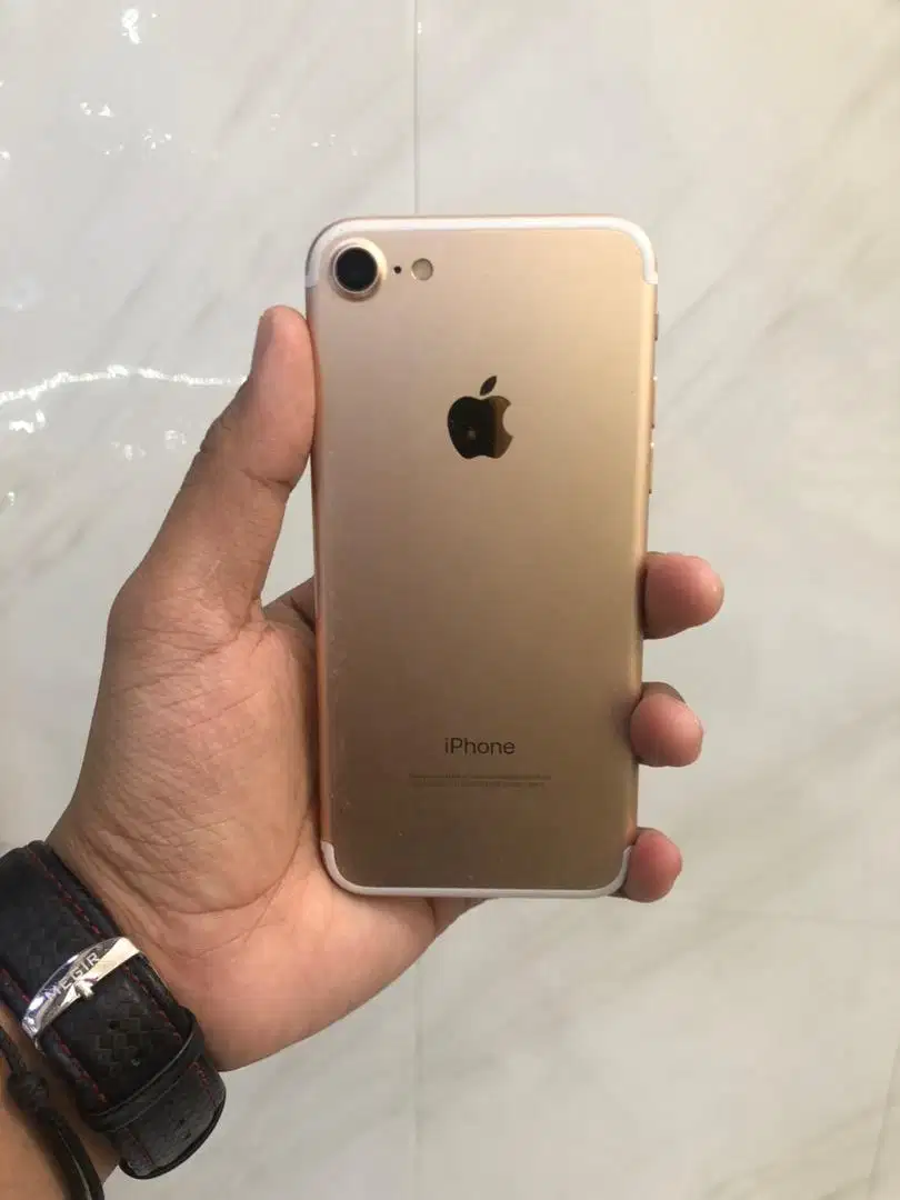 Iphone 7  32 gb