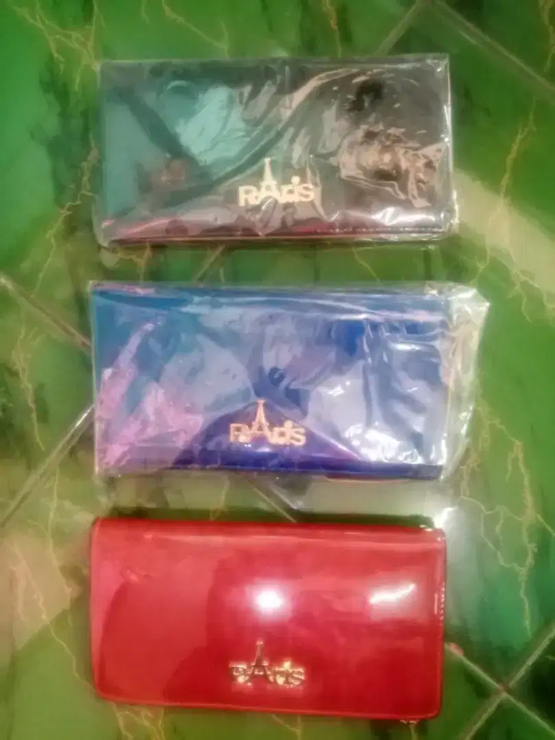 DOMPET BARU KULIT SINTETIS GLOSSY