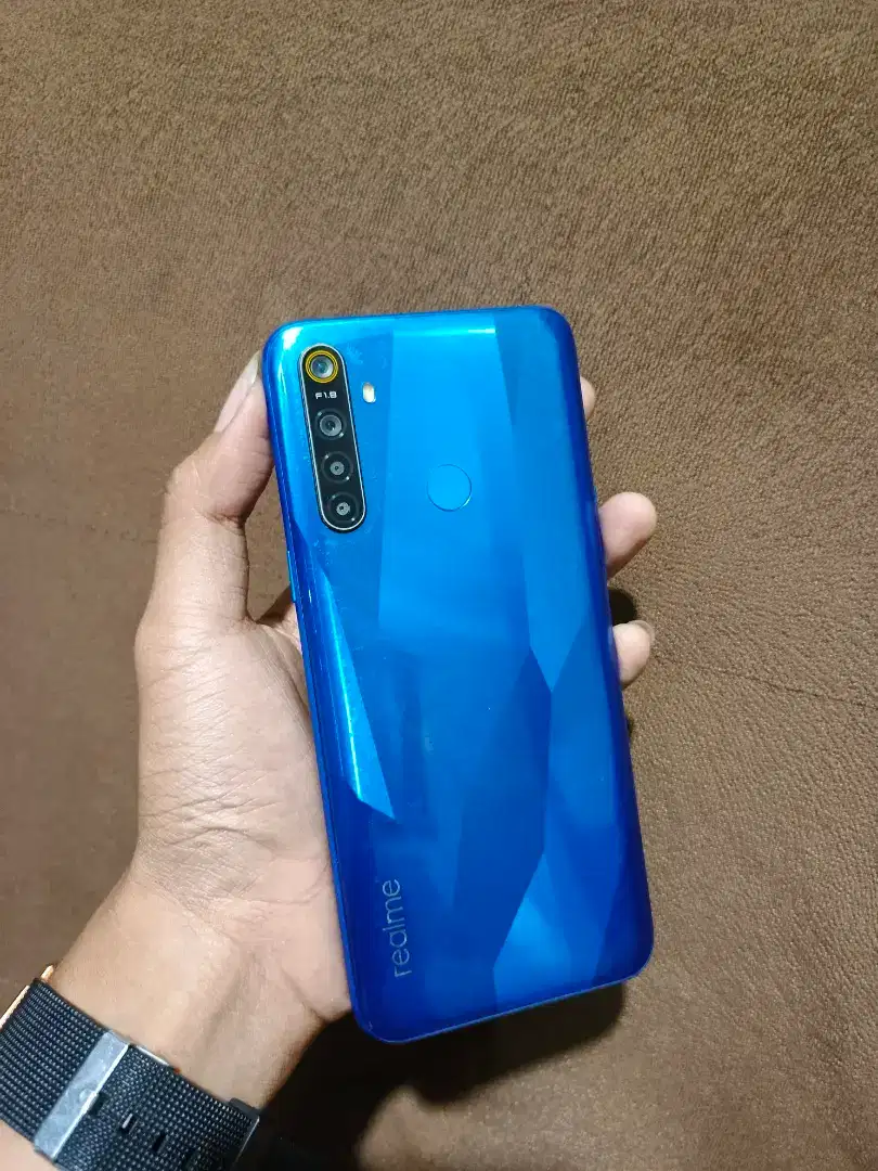 realme 5 3/64gb