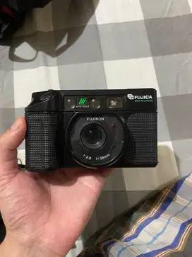 Camera FUJICA-DI 100