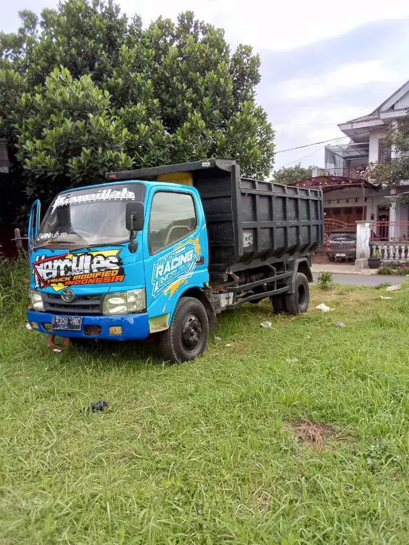 Di jual Dum truk  bisa nego