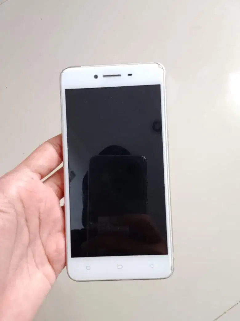 DIJUAL HP OPPO A37F SECOND !