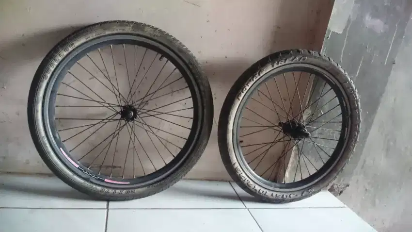 Velg double wall ukuran 20 , bekas lipat genio normal